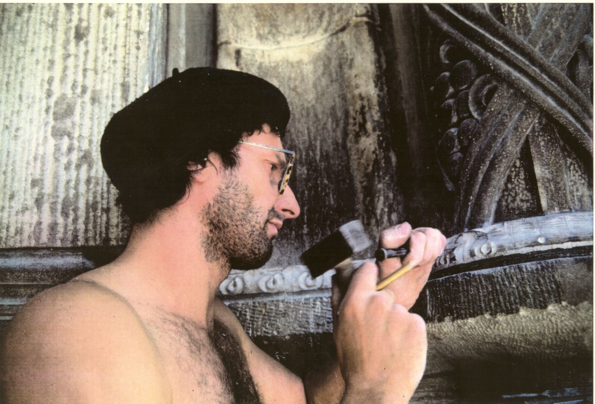 Jean-Claude Marchionni at work carving a capital for the Portal of Paradise.
